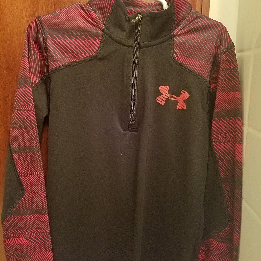 Under armour half zip youth size 6